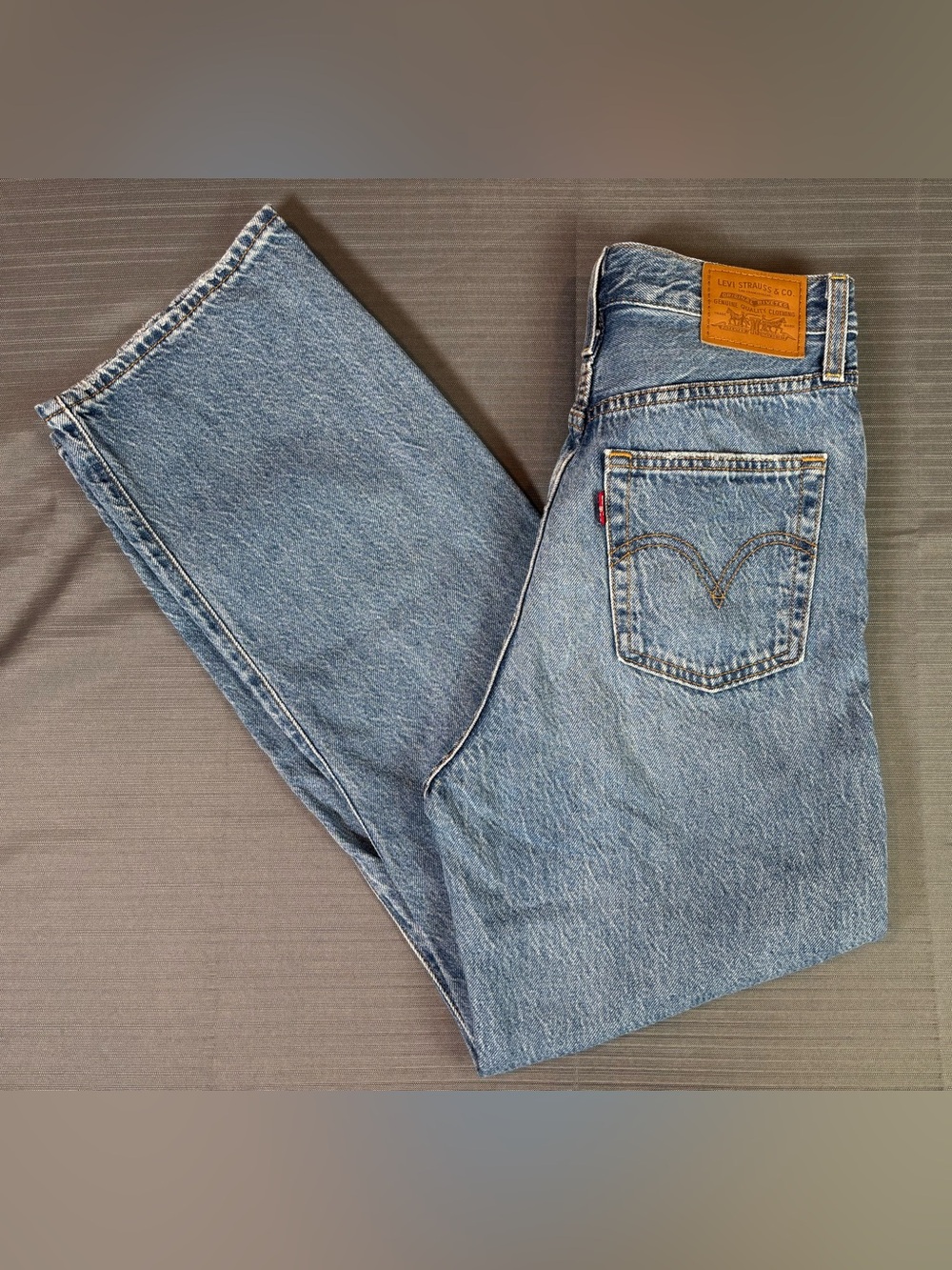 Levi’s Ribcage Straight Ankle Jeans Women’s W26 L27 Distressed High Rise Denim